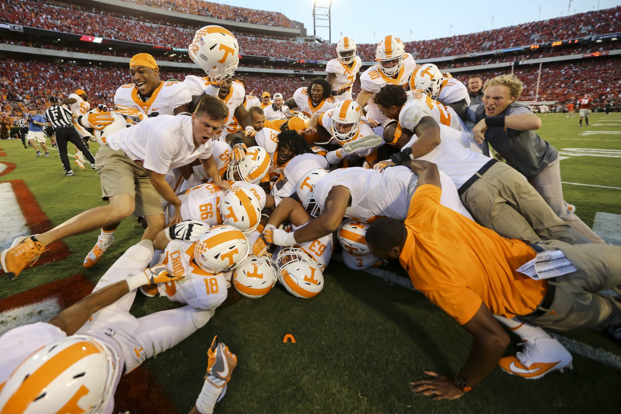 ATHENS, GA - 2016.10.01 Football Tennessee vs. Georiga