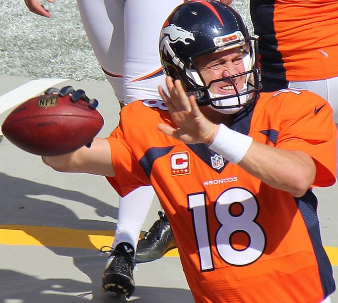 Peyton Manning returns to the University of Tennessee as a professor