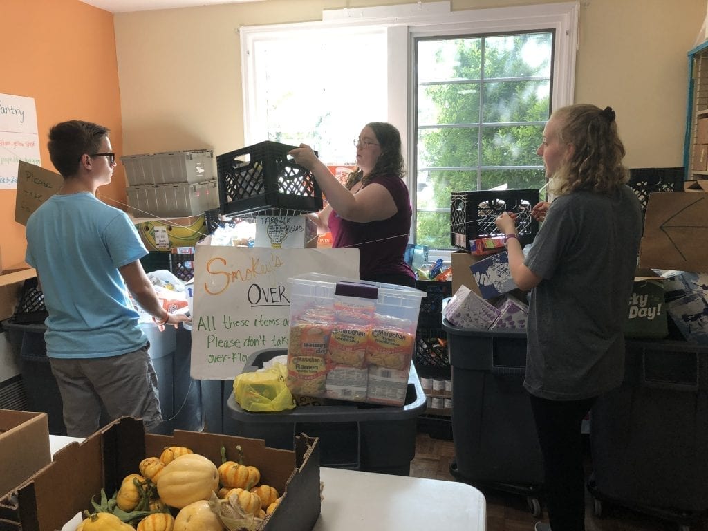 Smokey S Pantry Provides Food For Ut Community Tennessee Journalist